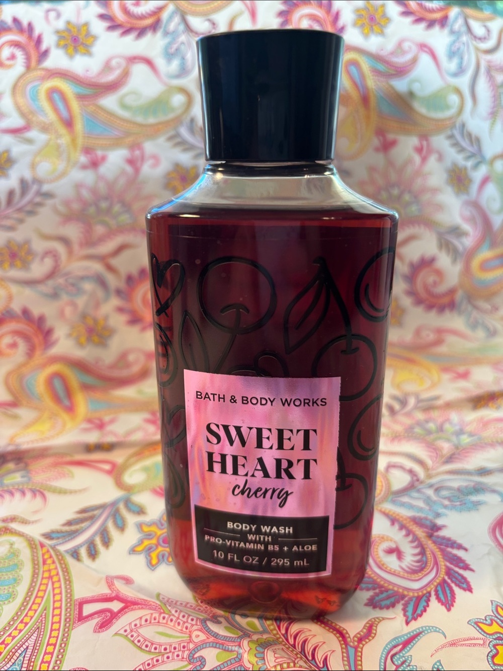 Bath & Body Works Sweet Heart Cherry Body Wash - Pink/Red
